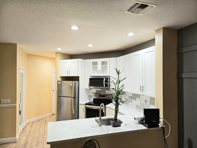 Foto del edificio - 8335 Mulligan Cir