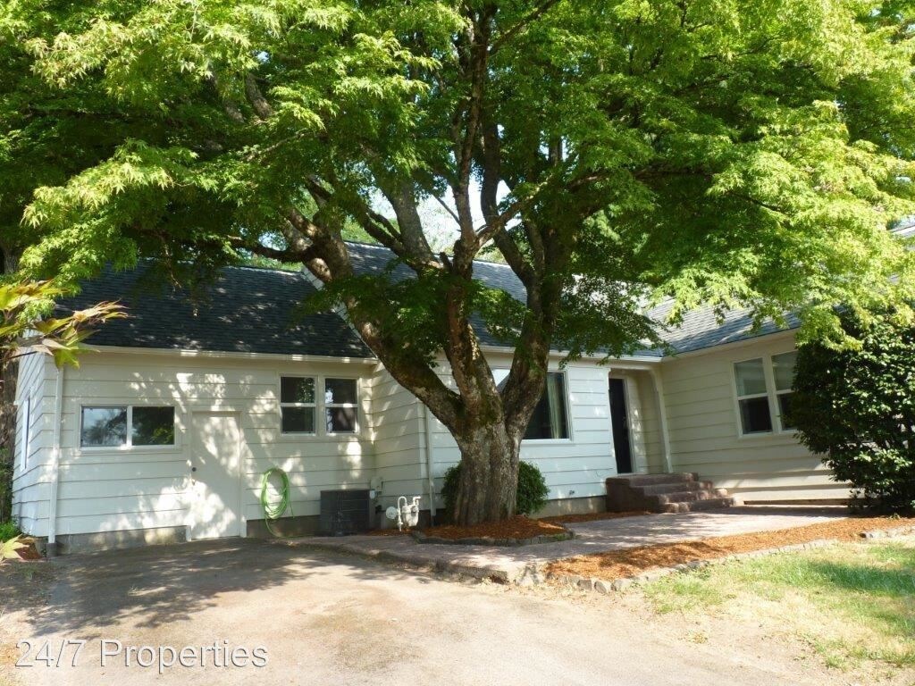 Primary Photo - 12231 Orchard Hill Rd