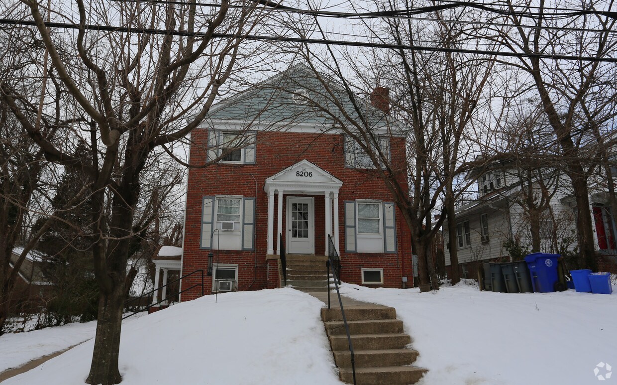 Foto del edificio - 8206 Greenwood Ave