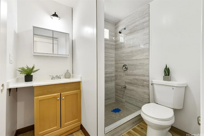 Building Photo - 1425 Kawelu St