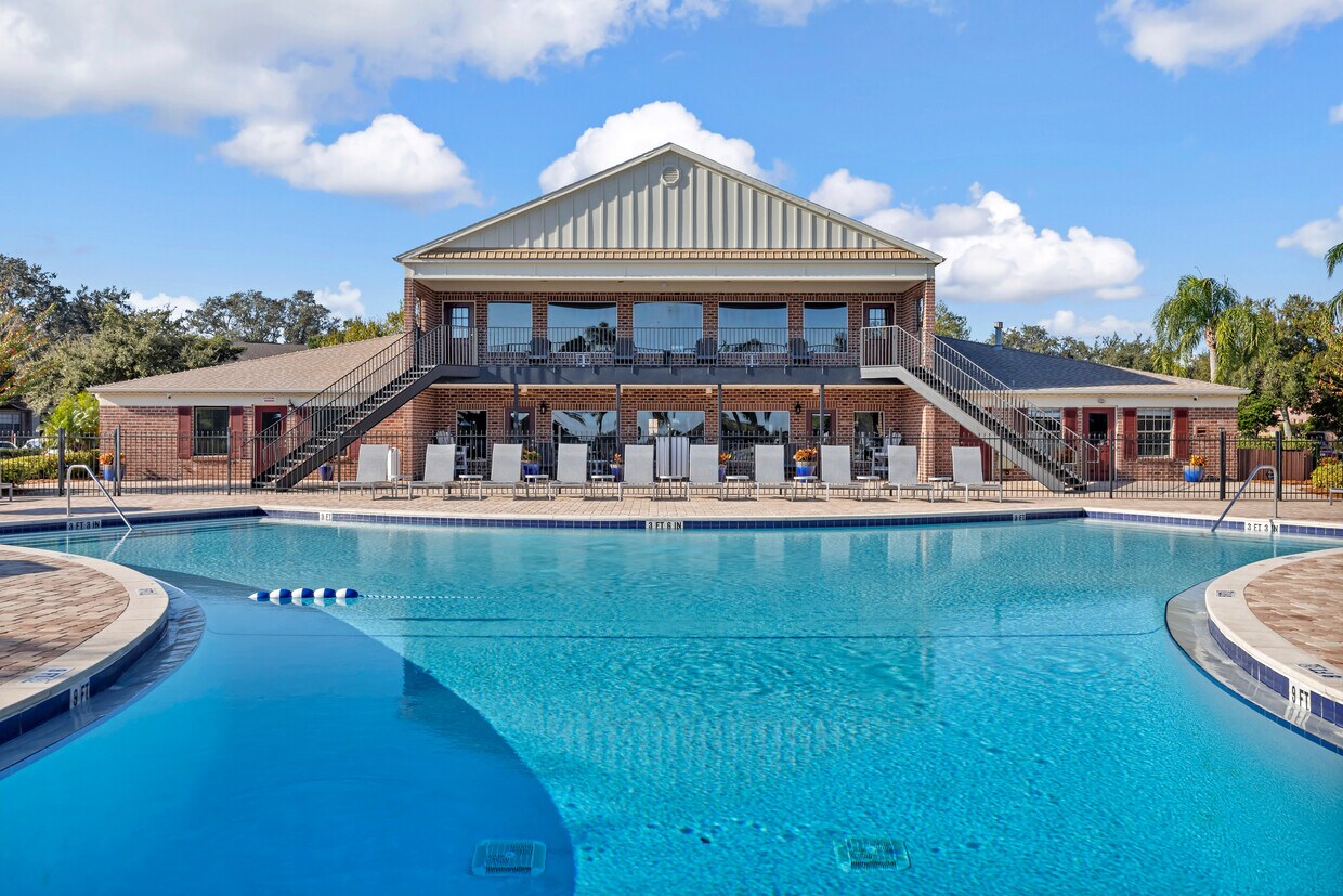 Piscina climatizada - Carlton Arms of Winter Haven