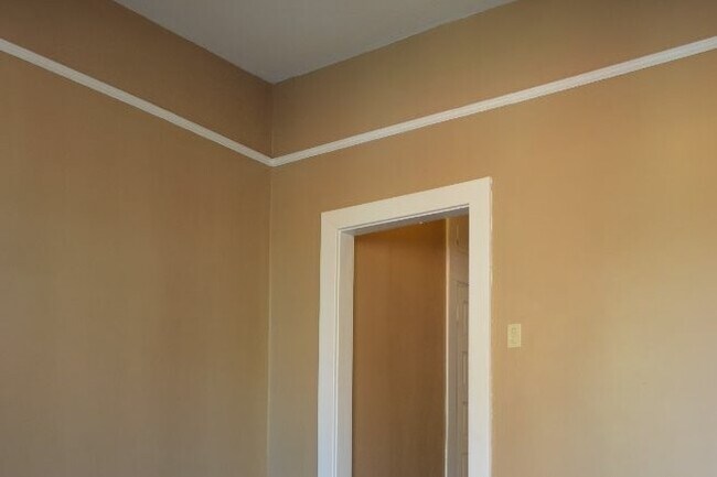 Livingroom - 630 St Ferdinand St