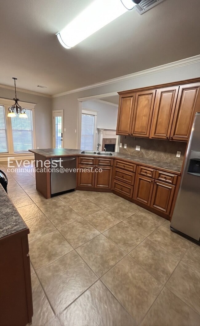 Foto del edificio - 2835 Plateau Dr