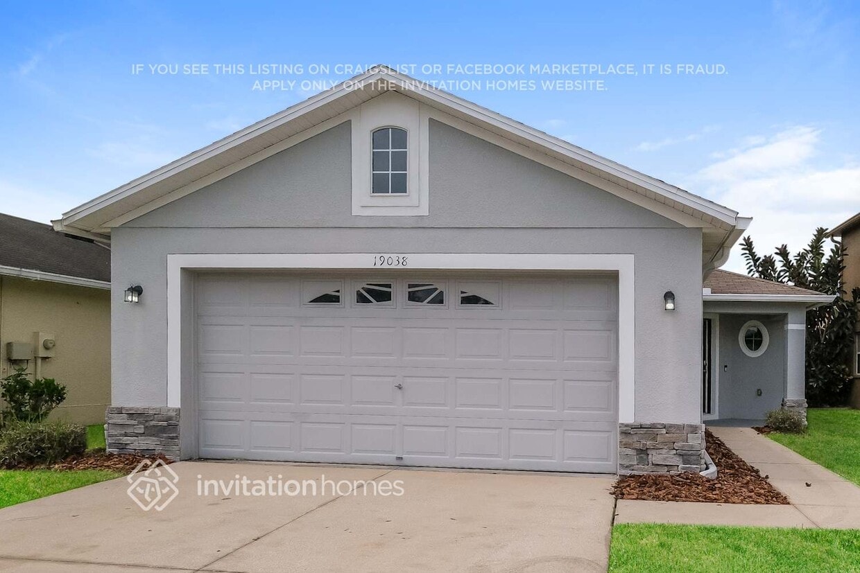 Foto principal - 19038 Dunlap Ct