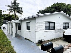 Building Photo - 2226 Cody St