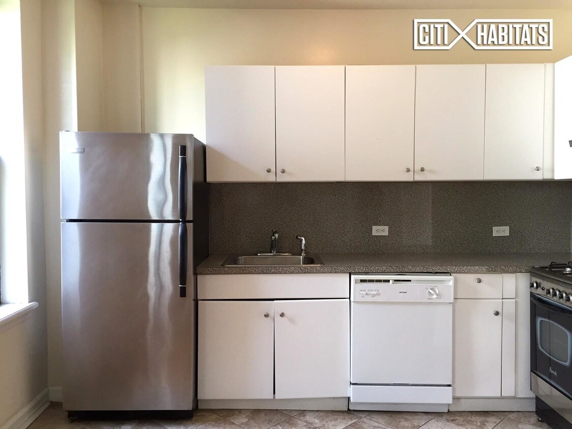 Foto del edificio - 355 W 51st St