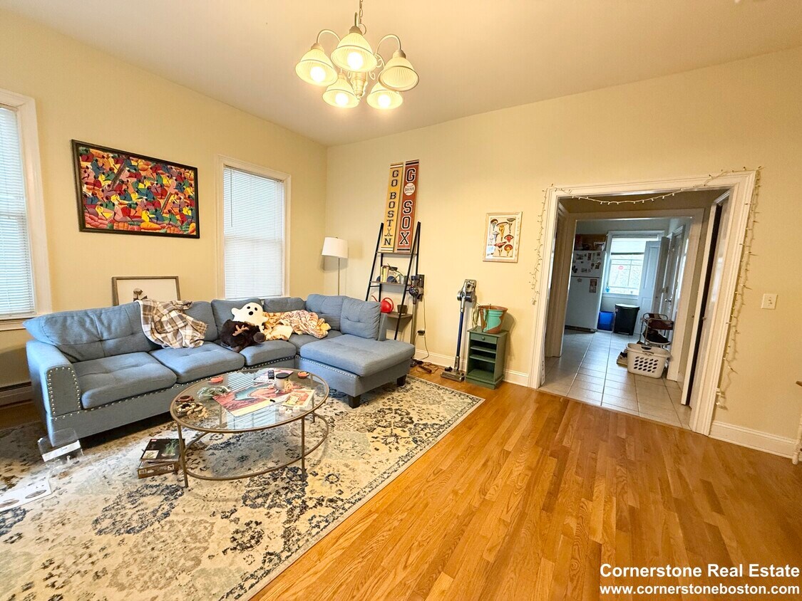 Primary Photo - 36 Hawthorne St