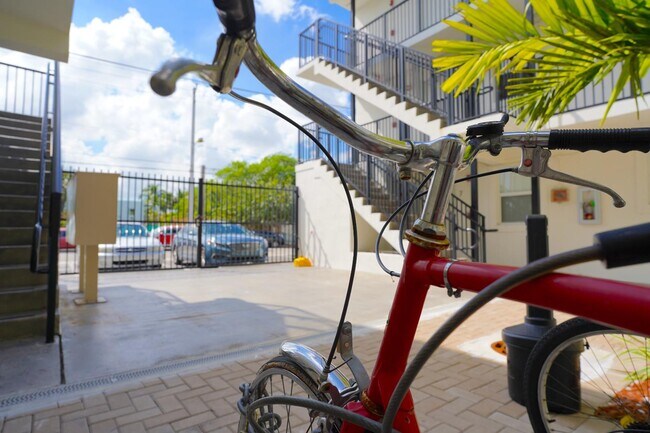 Building Photo - 1231 NW 61st St