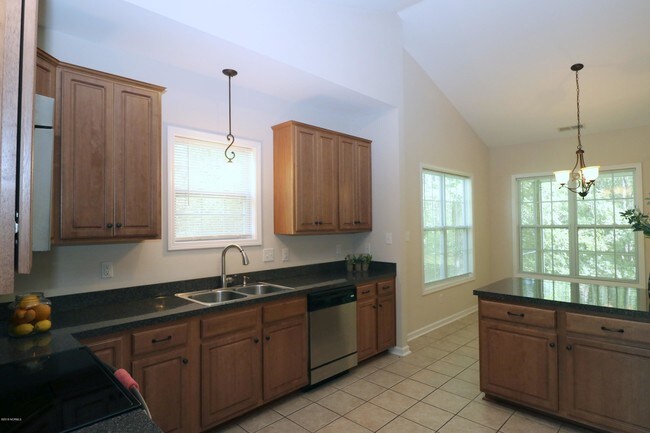 Building Photo - 304 Weatherford Dr
