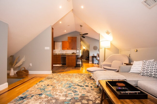 Building Photo - 247 Savin Hill Ave