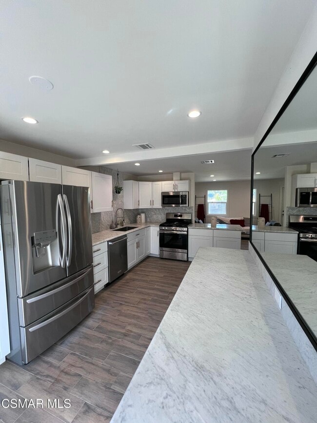 Building Photo - 3076 Los Robles Rd