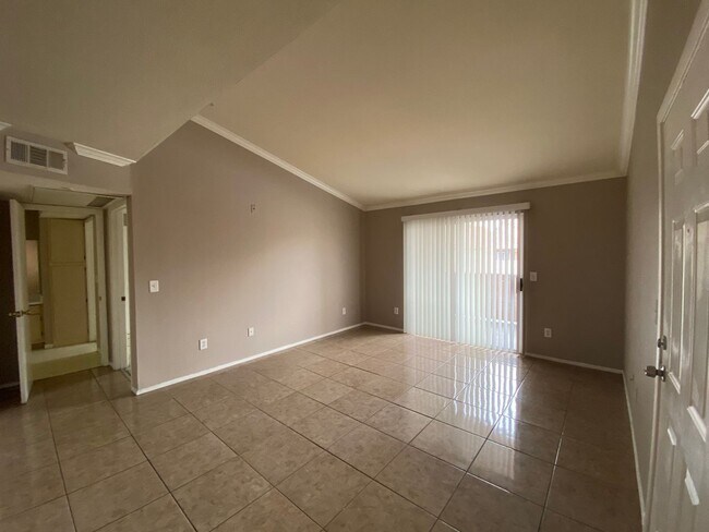Foto del edificio - Great 1 Bedroom Condo in Gated Community