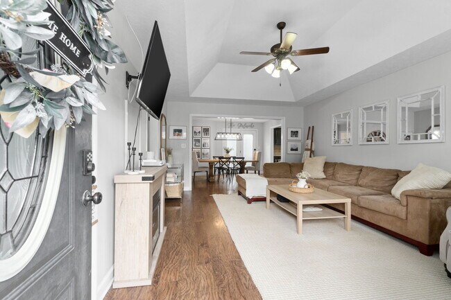 Foto del edificio - 649 Fox Hound Dr