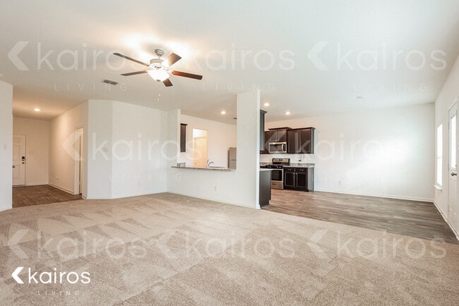 Building Photo - 938 Shady Brk