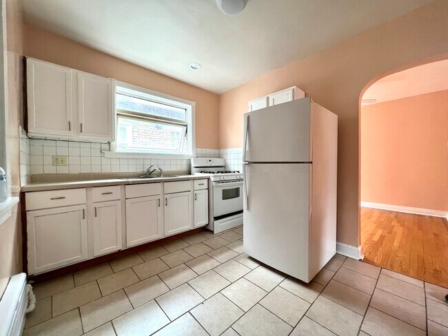 Foto del edificio - 5048 W Henderson St