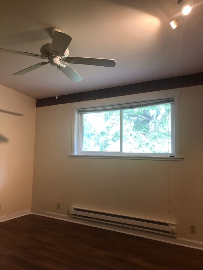 Photo - Tillicum 306 Apartment