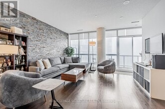 Building Photo - 51 E Liberty St