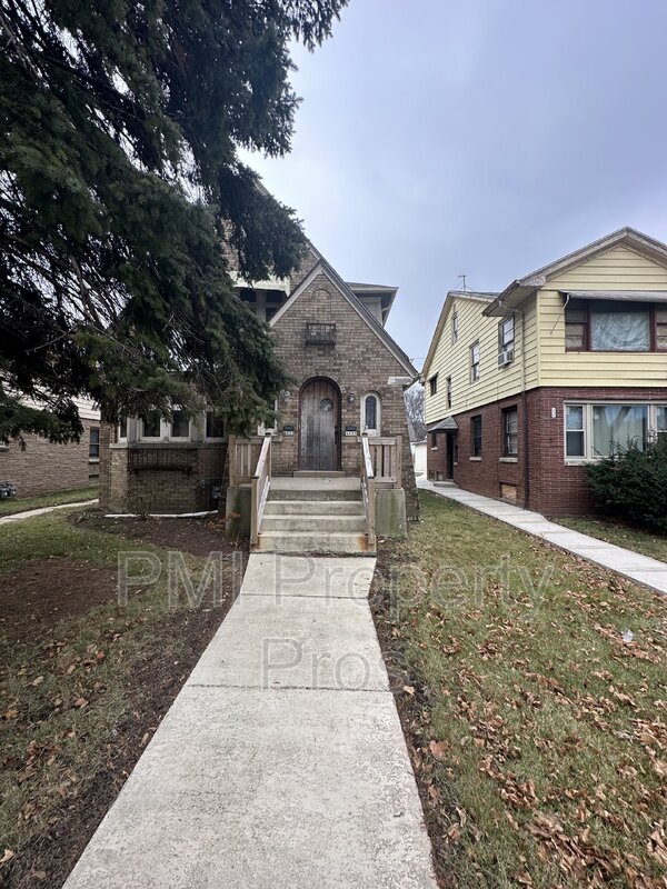 Foto del edificio - 4635 W Fond du Lac Ave