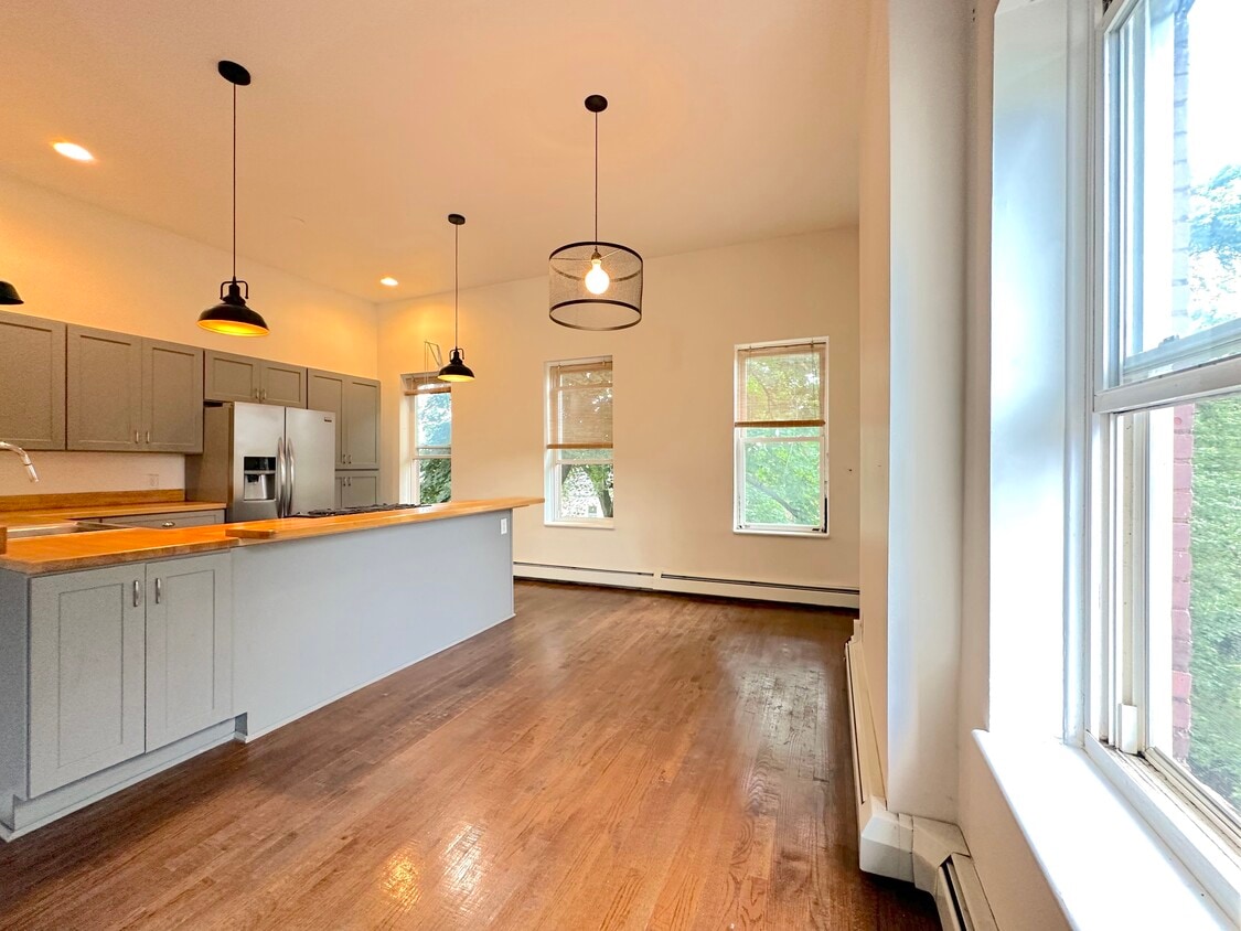 153 Lander St, Newburgh, NY 12550 Apartments in Newburgh, NY