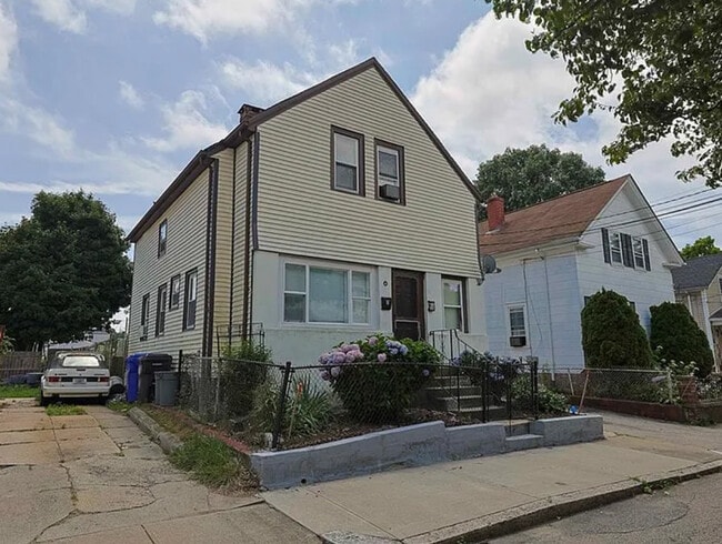 Building Photo - 79 Vine St