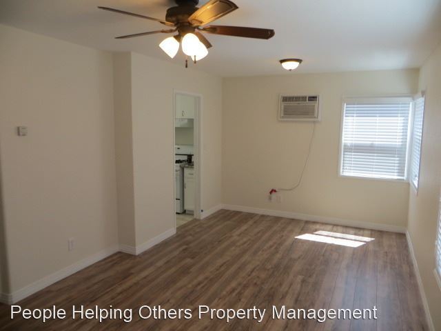 Building Photo - 3 br, 1.5 bath House - 4535 Spring Street
