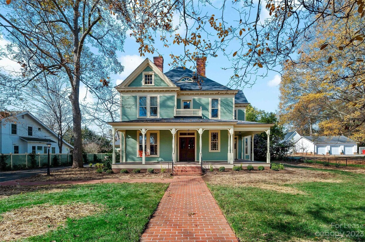 519 N Main St, Davidson, NC 28036 House Rental in Davidson, NC