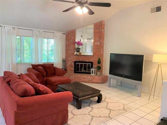 Building Photo - 2411 Creek Meadow Dr