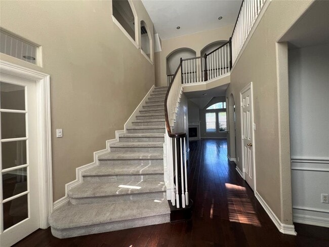 Building Photo - 2711 Thompson Crossing Dr