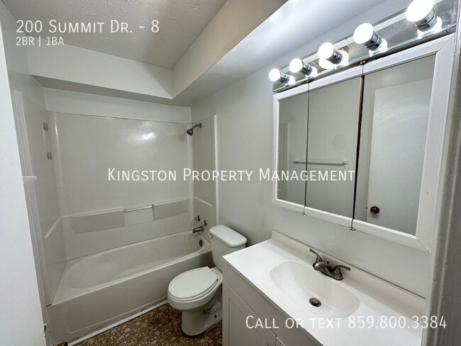 Building Photo - MOVE-IN SPECIAL!! Beautiful 2 Bedroom 1 Ba...