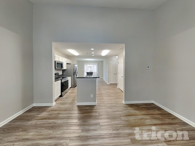 Building Photo - 2103 Wexford Way