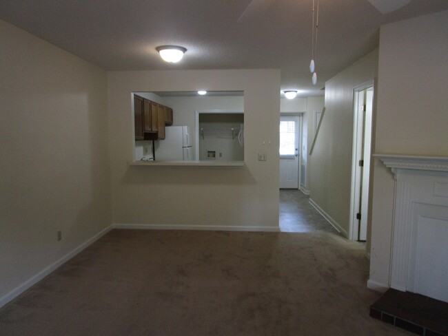 Building Photo - 640 Archdale Dr