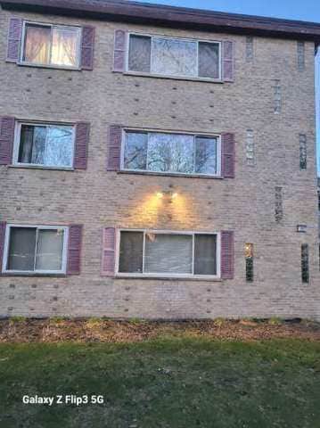 Building Photo - 7227 N Ridge Blvd