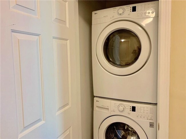 Foto del edificio - 100 Mill St