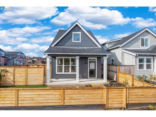 Foto del edificio - 3593 NE McDonald Ln