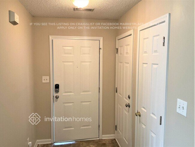 Foto del edificio - 5215 Timbertop Ln