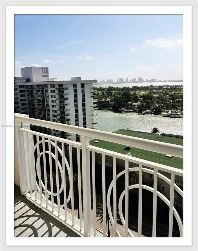 Building Photo - 5825 Collins Ave