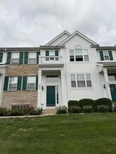 Building Photo - 623 Lincoln Station Dr