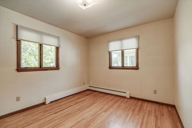 Building Photo - 821 N 15th St