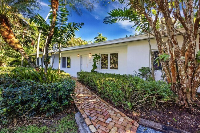 Foto del edificio - 5990 SW 86th St