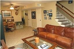 Building Photo - 10270 Briar Forest Dr