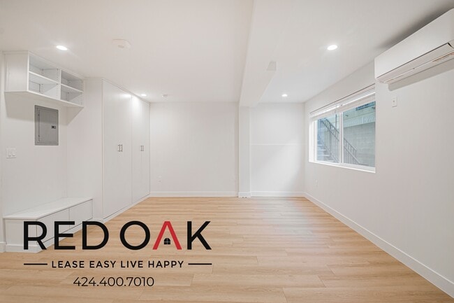 Foto del edificio - 6738 Independence Ave