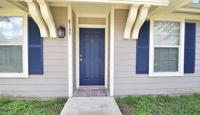 Foto del edificio - 6145 Settlers Square Ln