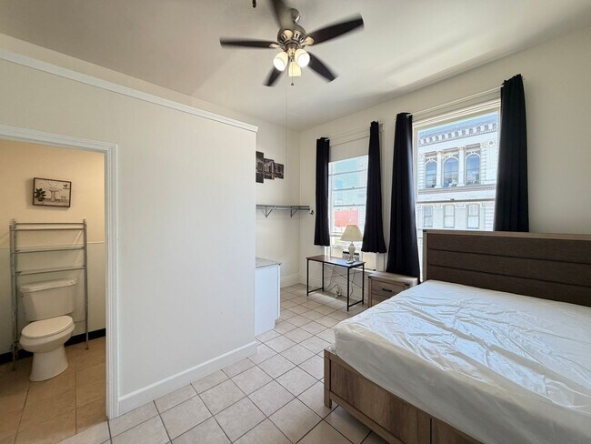 Foto del edificio - Fully Furnished Studio!