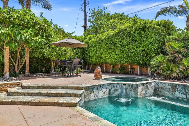 Building Photo - 78755 Martinique Dr