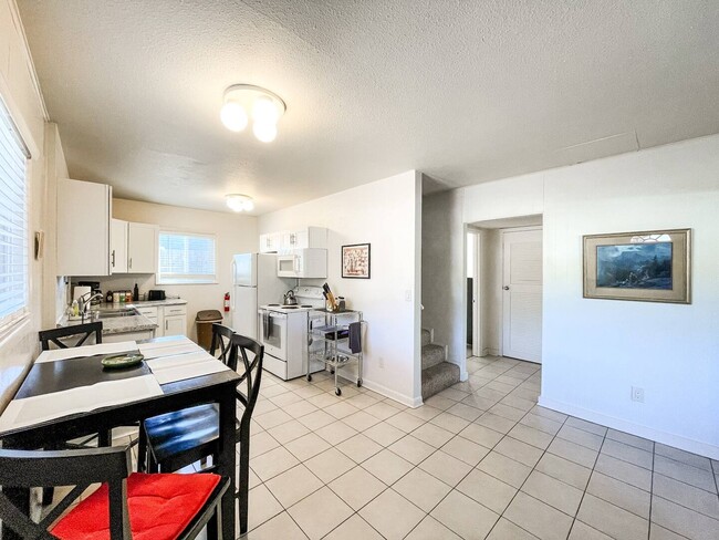 Photo - 418 N Baldwin St House