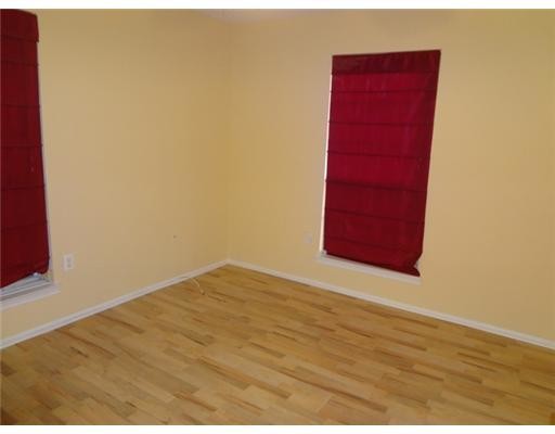 Building Photo - 373 Hadleigh Ln