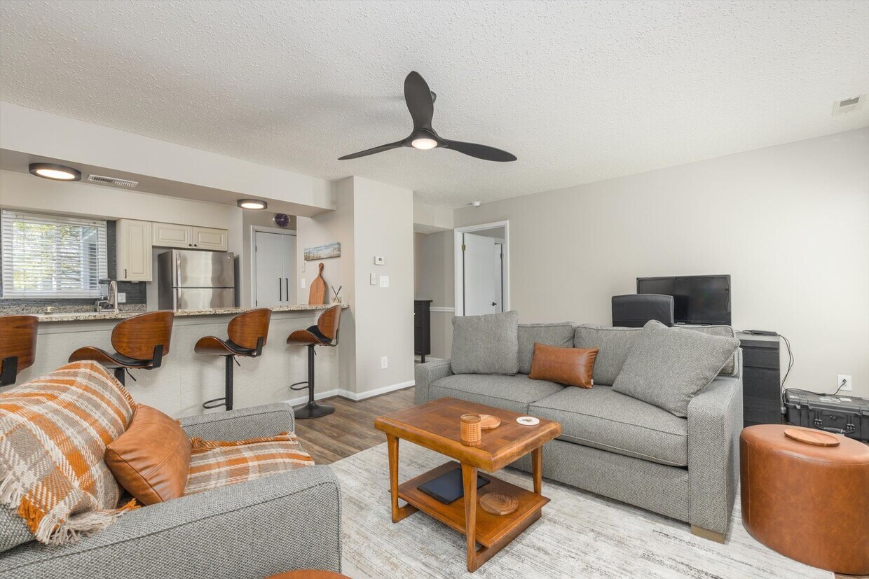 Primary Photo - Fully Furnished Beach Rental