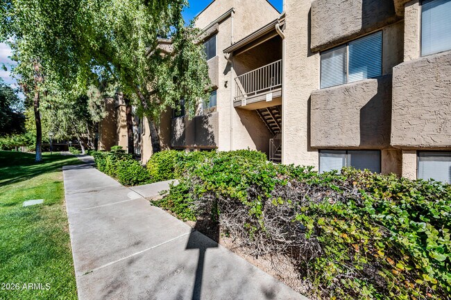 Foto del edificio - 18811 N 19th Ave