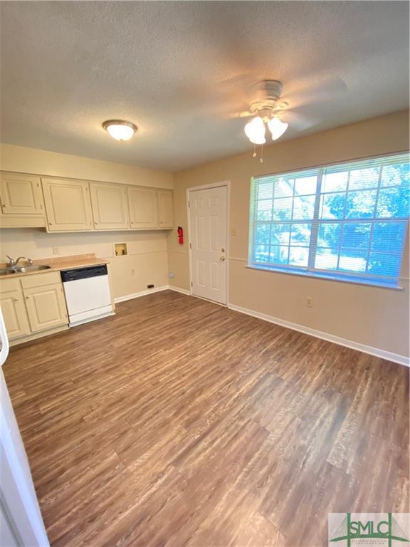 Building Photo - 122 Woodhouse Ln