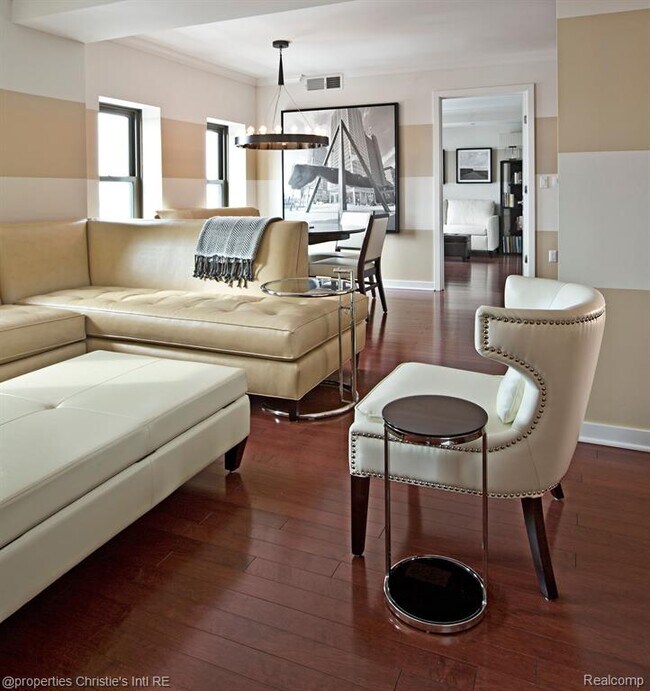 Foto del edificio - 1135 Shelby St